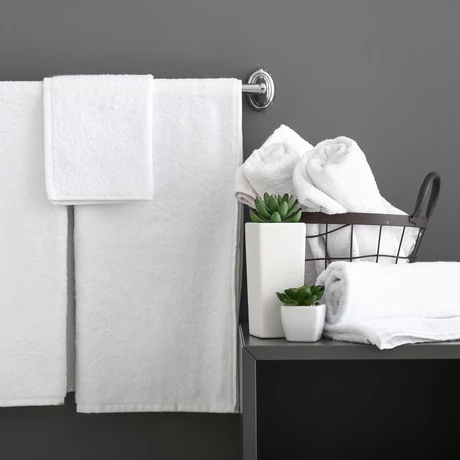 Fehér hotel törölközők